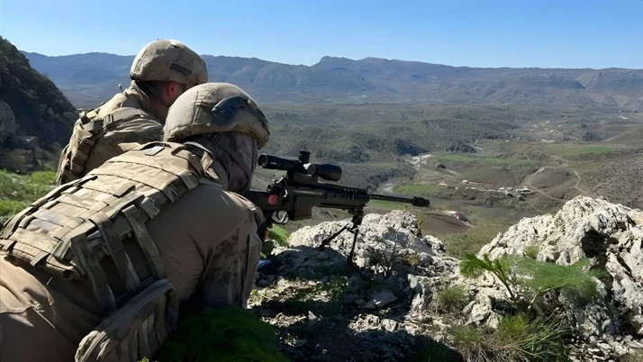Olay olan Türk askeri iddiası! Sınırda bekliyor